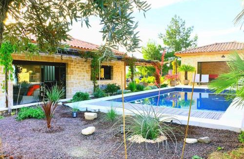 Joyeuse House | Le Mas de la Corniche