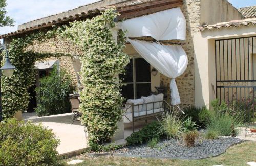 Richerenches Bed & Breakfast | Le Mas De La Seuve