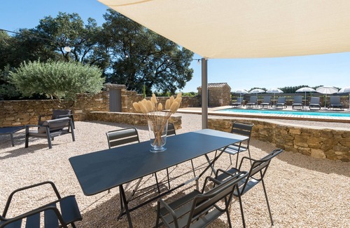 Suze-la-Rousse Apartment | Le Mas des Aracil 2 - Appt climatisé avec piscine