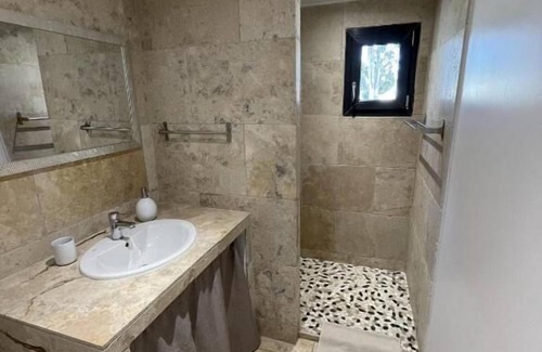 Graveson Bed & Breakfast | Le Mas Des Chutes