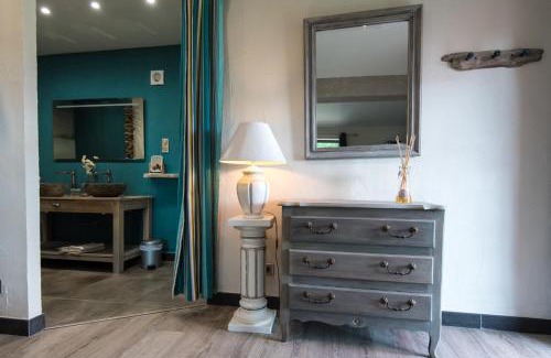 Oms House | LE MAS DES COLOMBES Chambres d'hôtes B&B & SPA