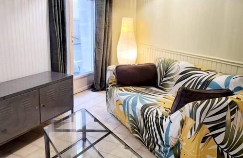 Dobree-Bon Port Apartment | Le Mathurin: 2 rooms 2 steps from the elephant!