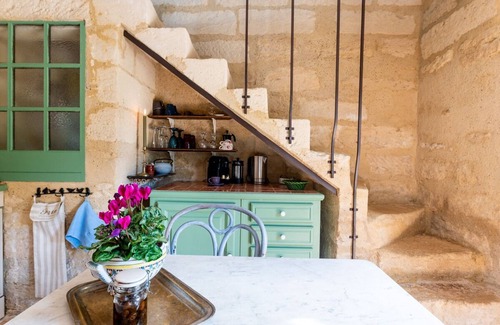 Uzes House | Le Mazet Authentique à Uzès, Clim, Piscine, Jardin, Wifi, Ideal Couple