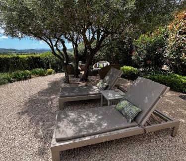 Cucuron House | Le Mazet d'Emilia avec jardin et piscine privés