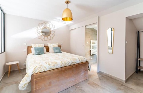 Graveson House | LE MAZET DES CHUTES