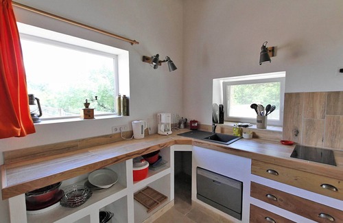 Le Cros Cottage | Le Mazet des Clauzals: 2 room gite on the Larzac in Le Cros