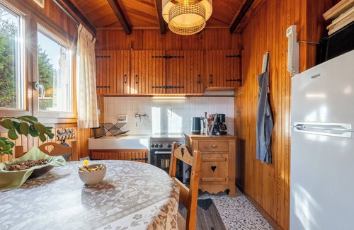 Les Clefs Ski Chalet | Le Mazot du Genévrier: Your haven of peace 15 minutes from the slopes!