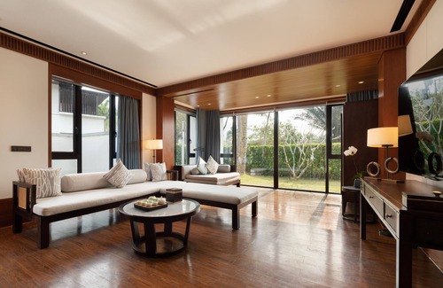 Wanning Hotel | Le Meridien Shimei Bay Beach Resort & Spa