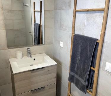 Bois de Nefles Apartment | Le Midori - Private Jacuzzi