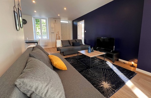 Montlucon Apartment | Le Modern Design