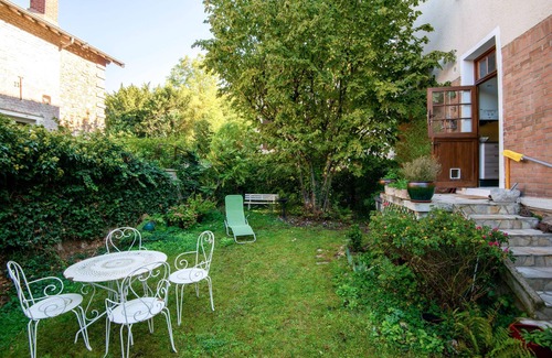 Chaville Apartment | Le Monarque - Appartement avec jardin