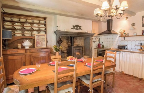 Saint-Sauves-d'Auvergne House | Le Moulin du Planchat 8pers