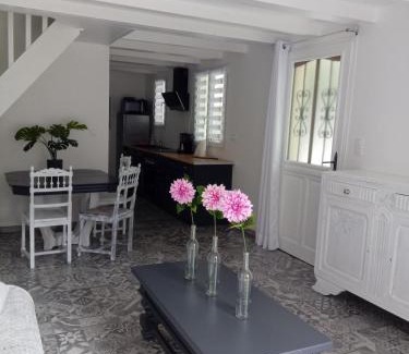 Neslette House | Le Murmure de la petite Oasis