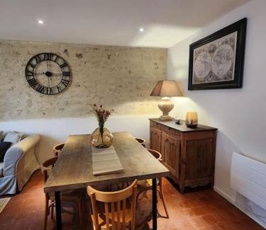 Ainay-le-Vieil House | Le Nid'Ainay Maison de Village entièrement rénovée