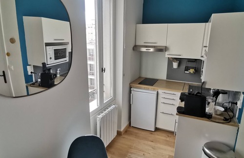 Republique - Tolstoi Apartment | ☀️Le Nid des "Gratteciels"☀️ Nice sunny duplex in the heart of the city A/C&4K