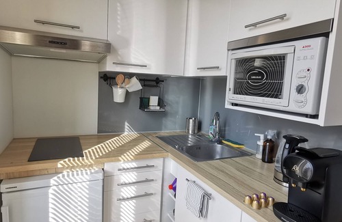 Republique - Tolstoi Apartment | ☀️Le Nid des "Gratteciels"☀️ Nice sunny duplex in the heart of the city A/C&4K