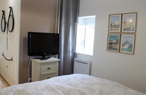 Marigny-le-Lozon Apartment | Le Nid Marignais - Duplex au cœur du centre-ville