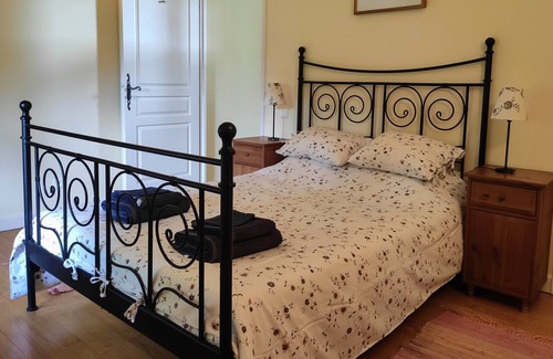Montboyer House | Le Nid, two bedroom bijoux property, Montboyer, pool, sleeps 4