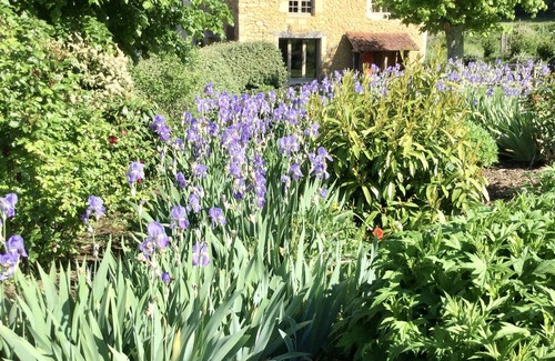 Villefranche-du-Perigord Cottage | Le Noyer - at Manoir Bourgale, central Dordogne, 50 acre private park.