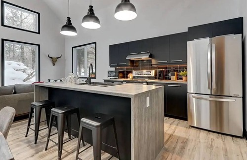 Saint Ferreol les Neiges Ski Chalet | Le Nordique