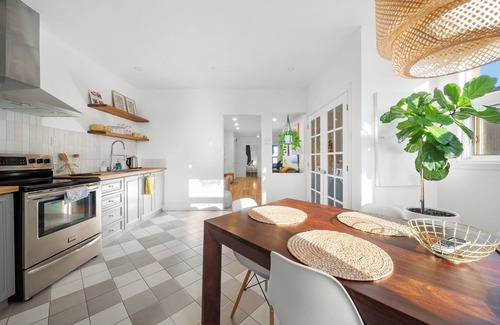 Mauricie Apartment | | Le Notre Dame 3 | River & City at the Gateway