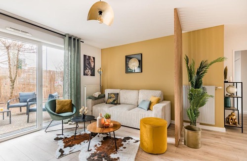Saint-Priest Apartment | Le Nouveau Monde - Appartement Chic et Confortable