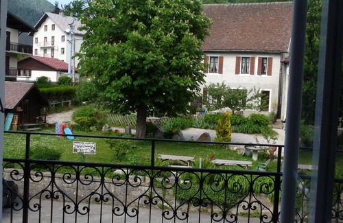 Saint-Pierre-de-Chartreuse House | Le Petit Chartreux: village house for 15/20 people