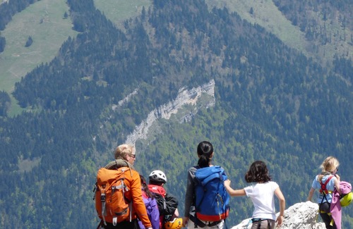 Saint-Pierre-de-Chartreuse House | Le Petit Chartreux: village house for 15/20 people