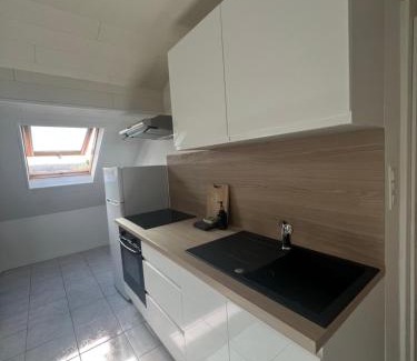 Brouviller Apartment | LE PAISIBLE Wifi Parking 4 Personnes Proche center parc Accès direct N4