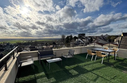 Dammartin-en-Goele Apartment | Le Panorama, 15 minutes from CDG, between Eurodisney and Parc Astérix.