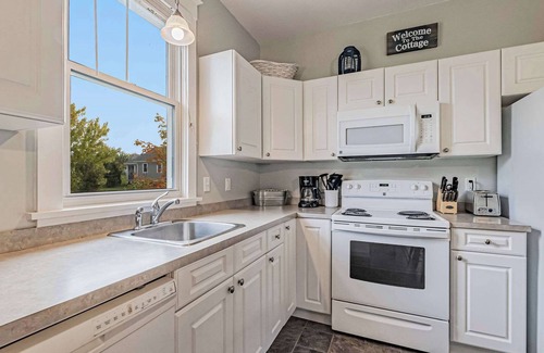 Cherry Valley House | Le Papillon - 77 Butternut