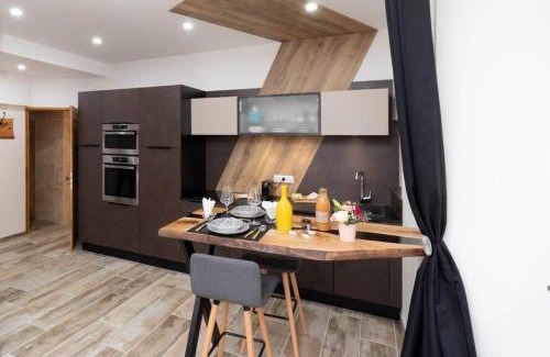 Aubenas Apartment | Le papillon