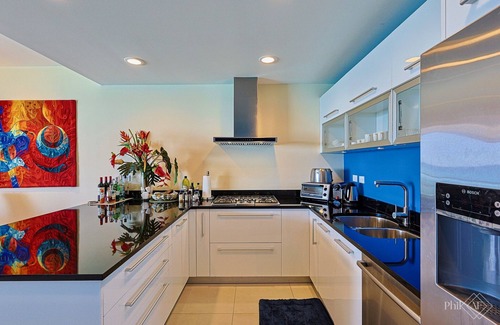 Simpson Bay Apartment | Le Papillon on the beach