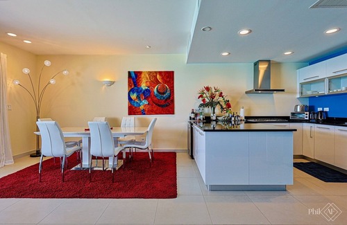 Simpson Bay Apartment | Le Papillon on the beach