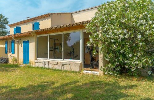 Mallemort Apartment | Le Pas Des Lanciers