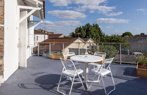 Albi Apartment | Le Passage - bright apartment with terrace