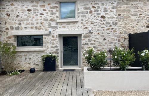 Fleury-en-Biere House | Le Passage Secret