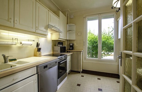Saint-Julien-les-Villas Apartment | Le Petit Jardin Sancéen