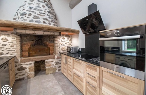 Saint-Sauves-d'Auvergne House | Le Petit Four - Saint Sauves D'auvergne