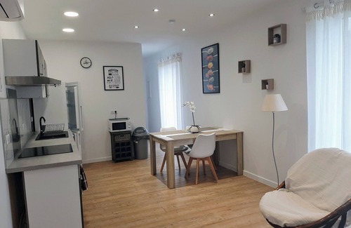 Port-Sainte-Marie Cottage | Le Petit Bonheur - Domaine les Terrasses de L'insolite