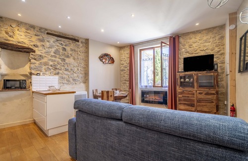 Aigne House | Le Petit Bussac: Authentic Charm in the Heart of the Minervois
