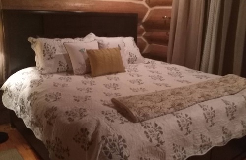 Grenville-sur-la-Rouge House | Le petit Montebello Gîte touristique CITQ 296375