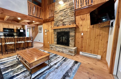 Bayfield Cabin | Le Petit Chalet, surrounded by nature, walking distance to Lake Superior & beach