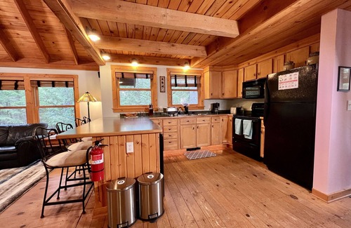 Bayfield Cabin | Le Petit Chalet, surrounded by nature, walking distance to Lake Superior & beach