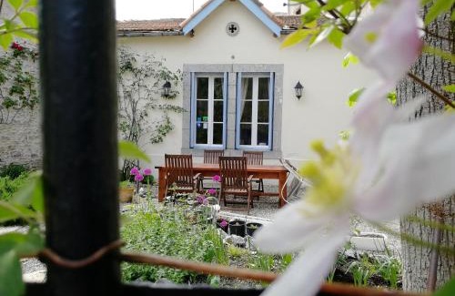 Ginoles Bed & Breakfast | Le Petit Chateau