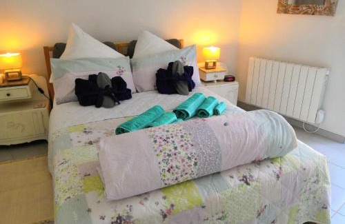 Ginoles Bed & Breakfast | Le Petit Chateau