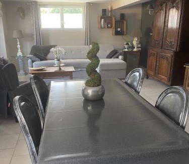 Veulettes-sur-Mer Apartment | Le Petit Clos Des Camélias, gîte PMR proche de la plage