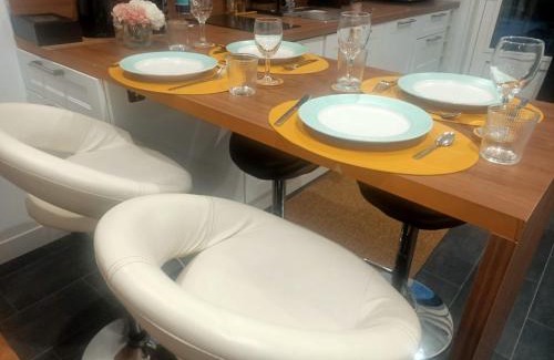 Venissieux Apartment | Le Petit Cocon - Parking privé - Lyon Sud