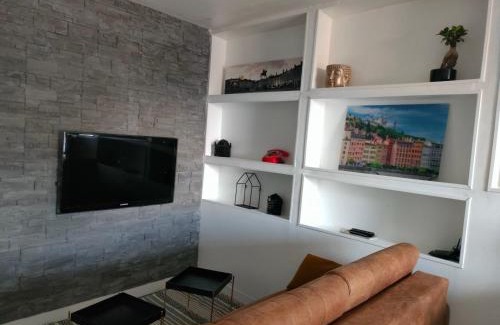 Venissieux Apartment | Le Petit Cocon - Parking privé - Lyon Sud