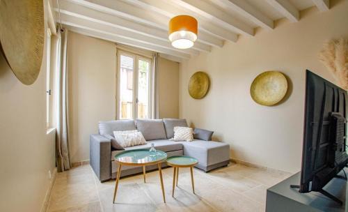 Lesmont House | Le Petit Cosy Champenois